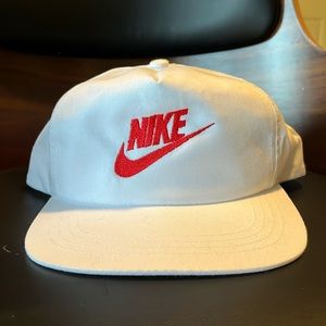 Yupoong “Nike” vintage style snap back